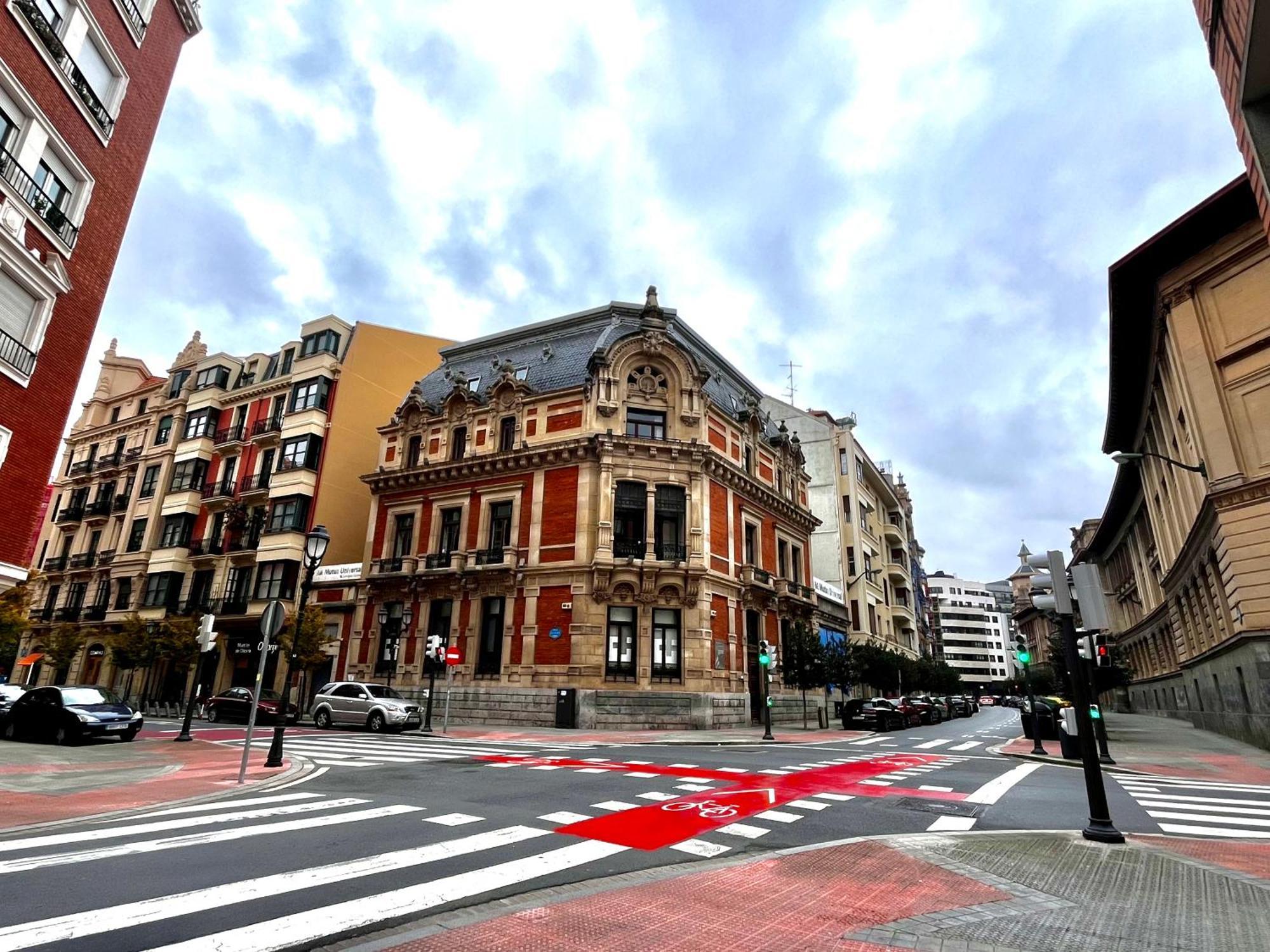 Piso En El Centro De Bilbao, Frente A La Alhondiga Apartment Exterior foto